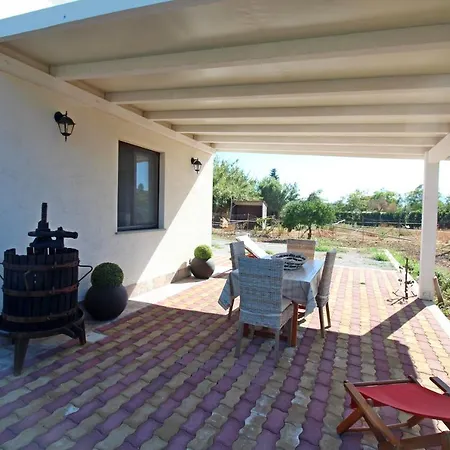 Casa Tre Noci * Lascari