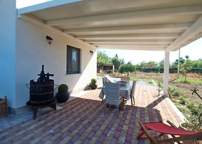 Casa Tre Noci * Lascari